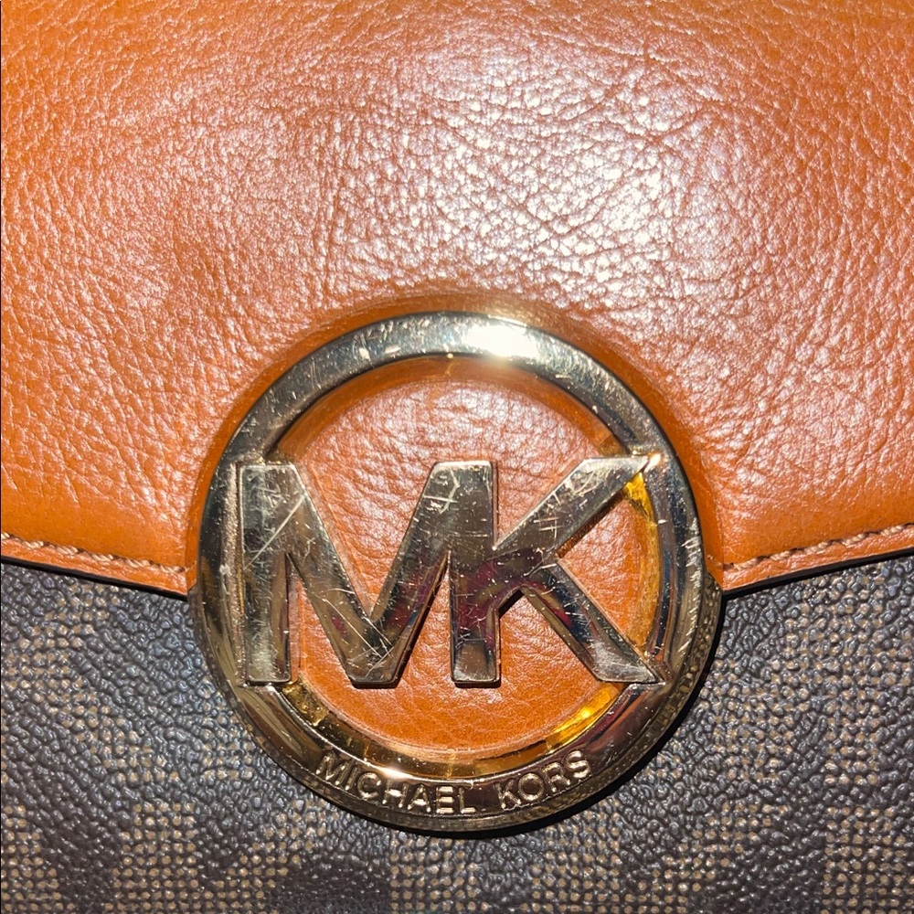 Michael Kors Brown Monogram Crossbody Bag - Picture 4 of 6